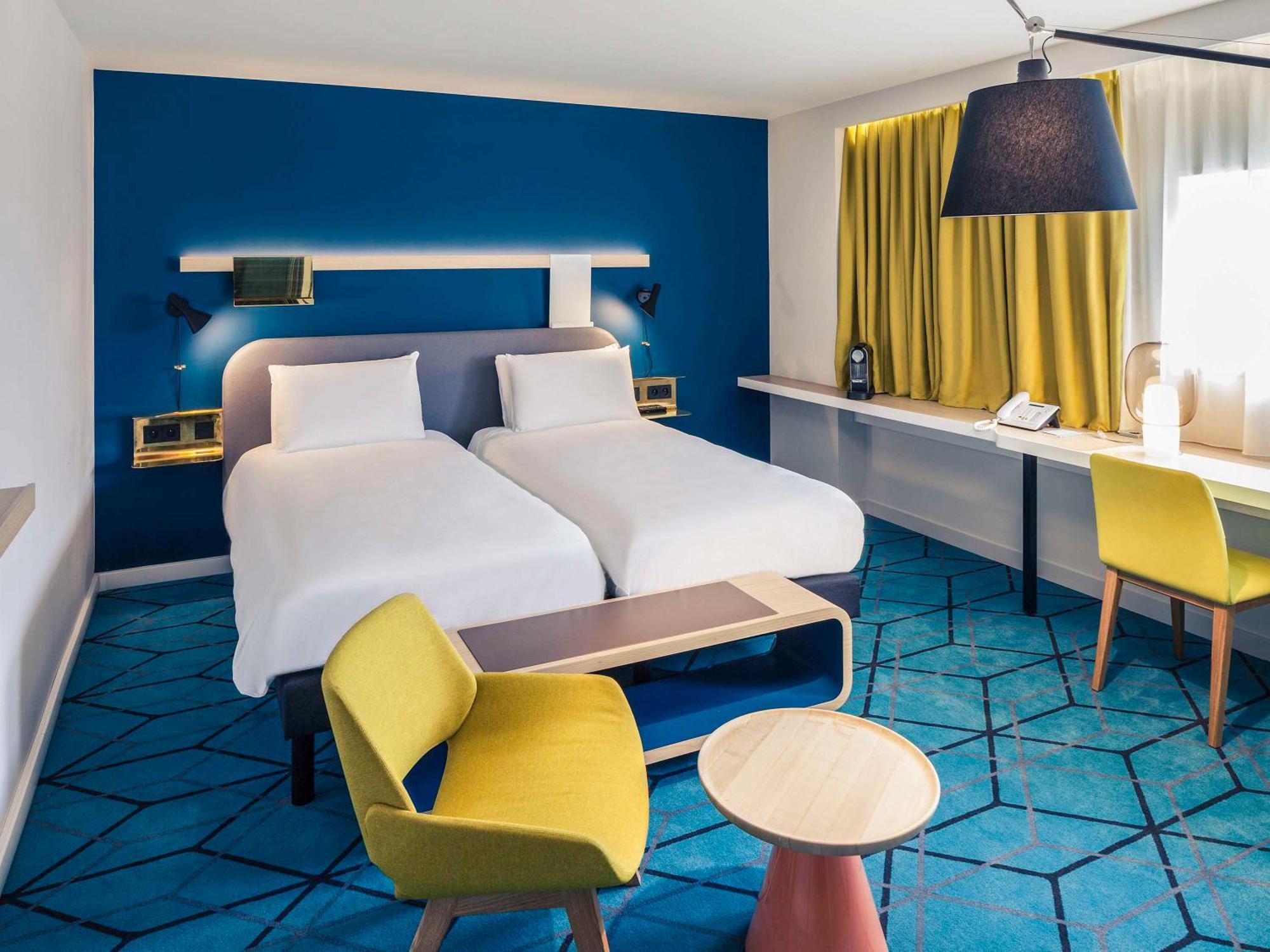Mercure Centre Gare Hotel 4*